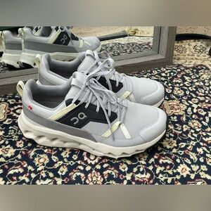New On Cloud horizon Hiking Shoes size 8